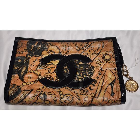 CHANEL Handbags - US Based Authentic Chanel CC Printed & Leather Quilted Clutch Bag w Medallion